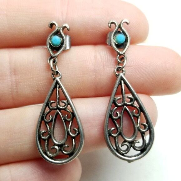 Vintage Silver Tone Dangle Stud Earrings, Filigree Design, Light Weight, Estate - Picture 1 of 6